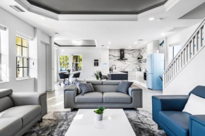 Chic & Cozy River District Townhouse